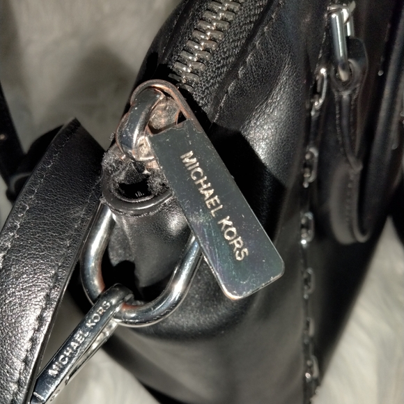 Michael Kors Converter Bag with Lock & Strap - Picture 4 of 7